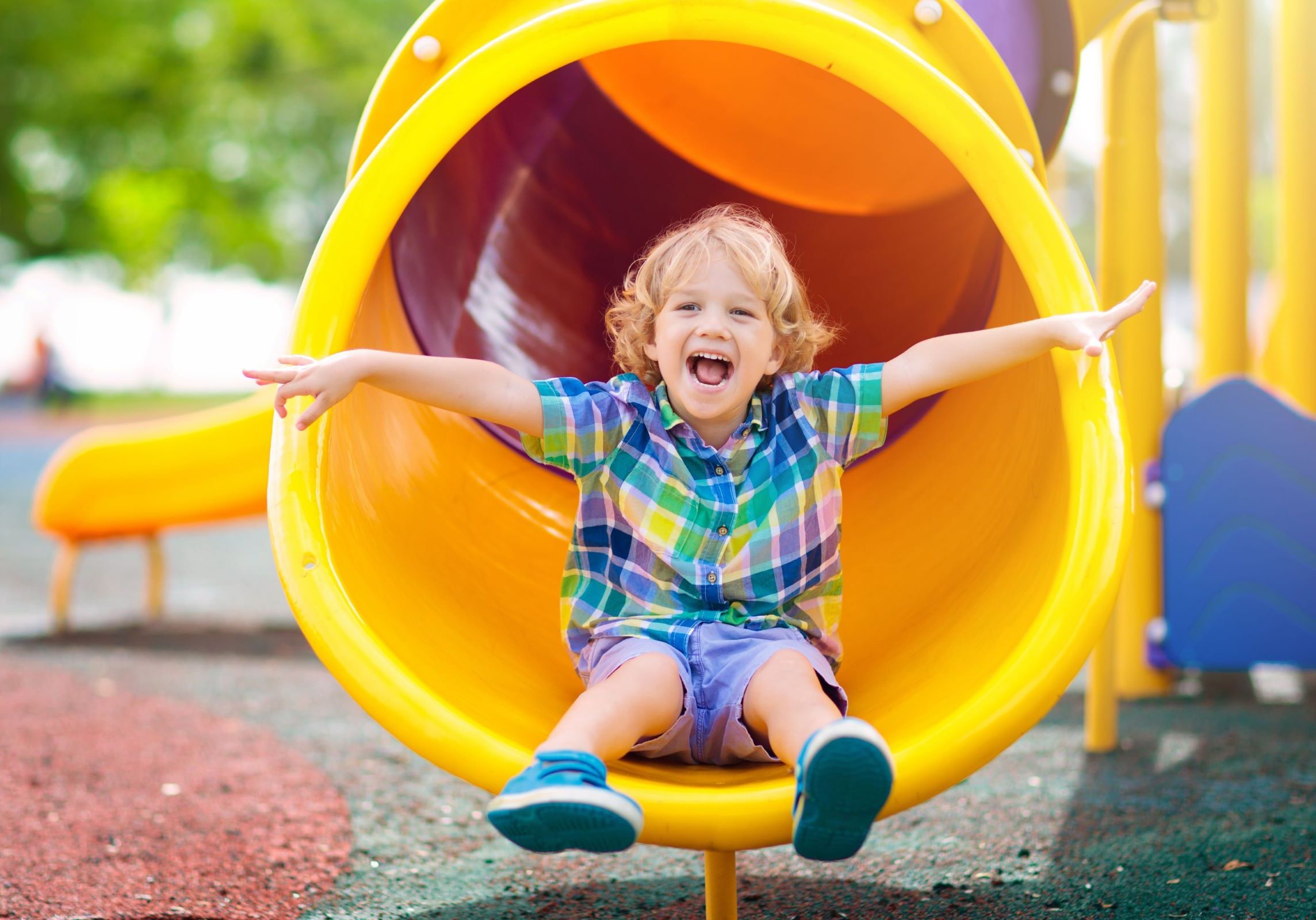 Promoting social and physical development through safe, supervised outdoor play in a Head Start program.